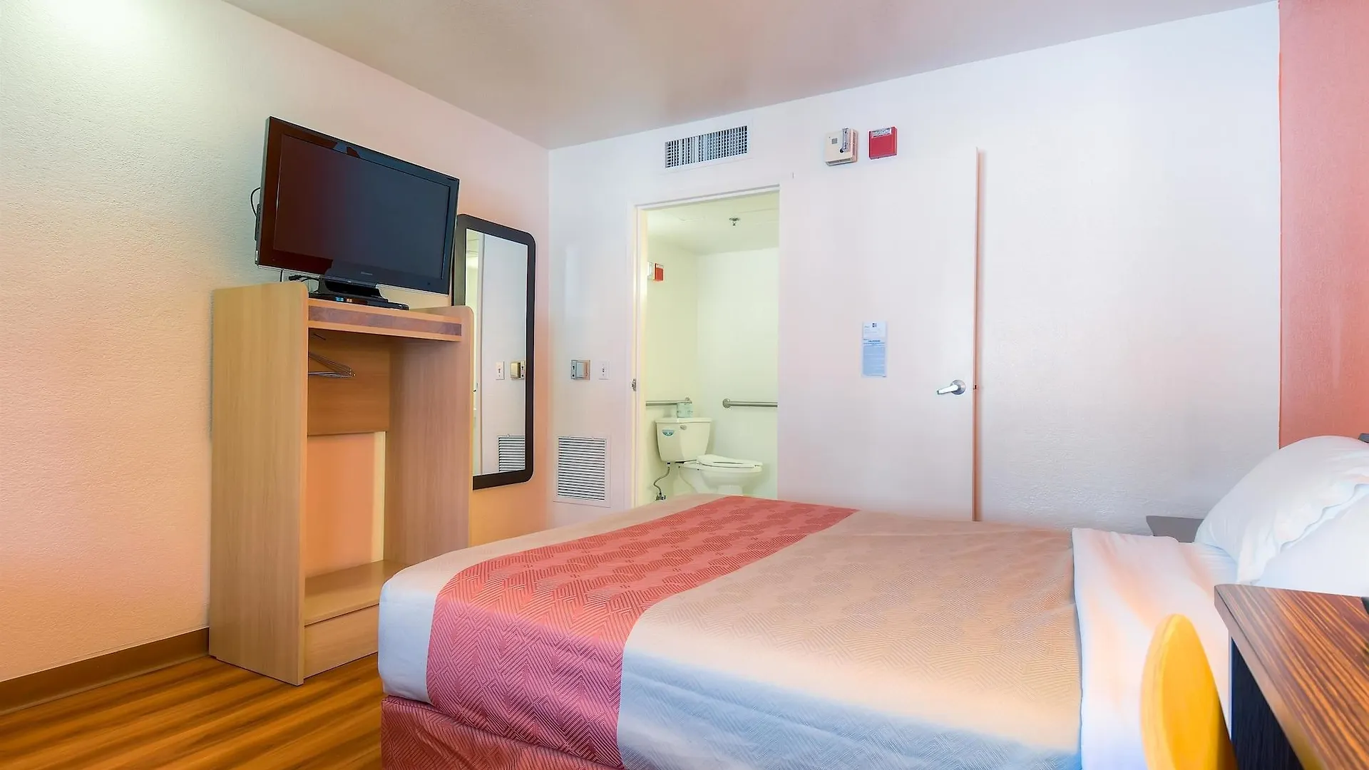 Hotel Motel 6-Palm Springs, Ca - Downtown