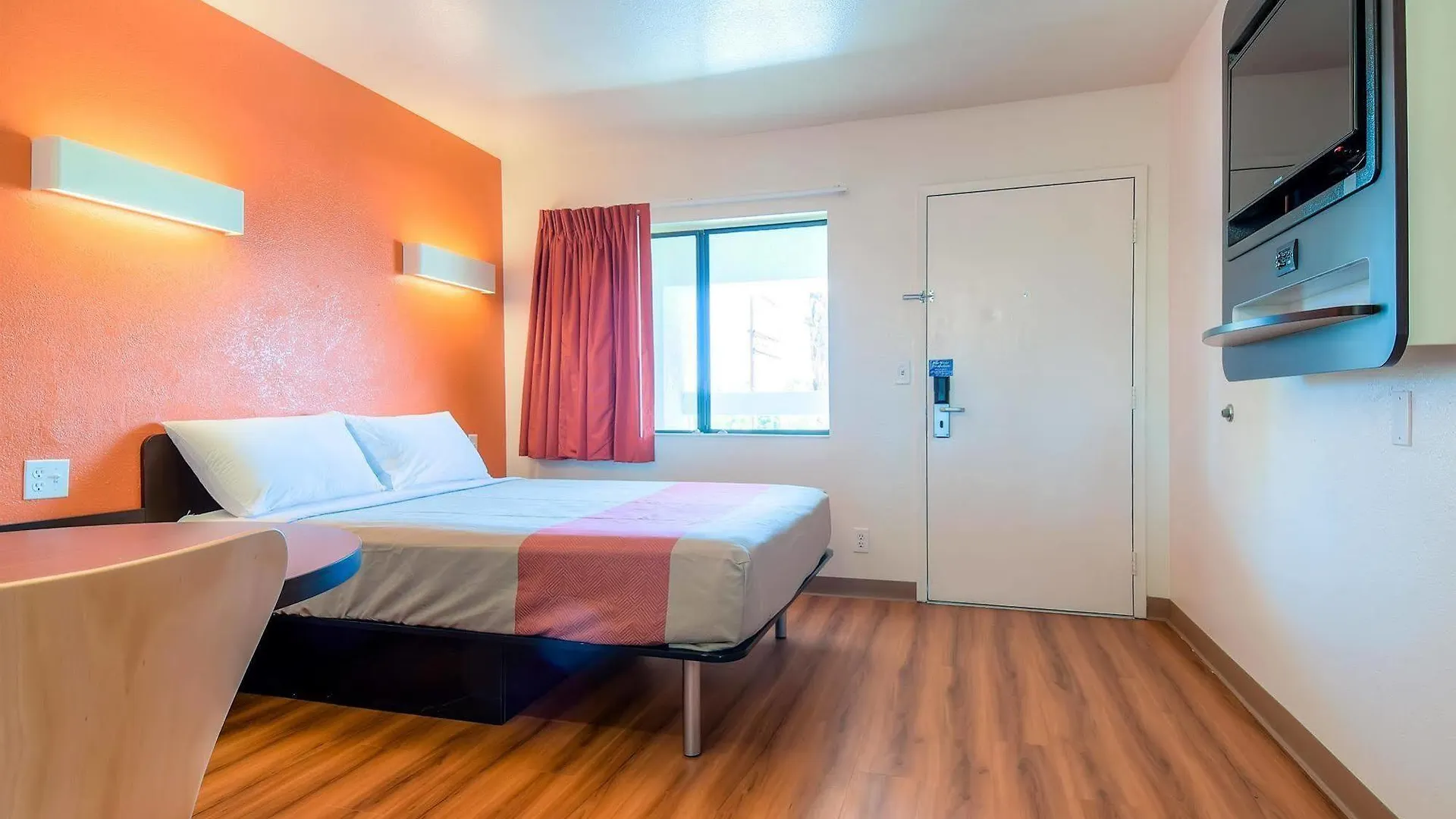 ** Hotel Motel 6-Palm Springs, Ca - Downtown United States