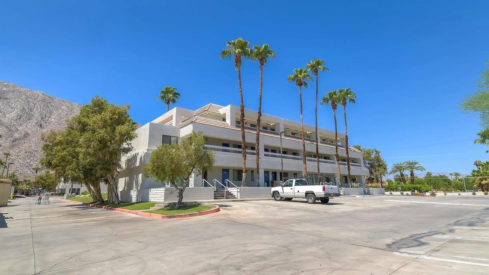 Hotel Motel 6-Palm Springs, Ca - Downtown